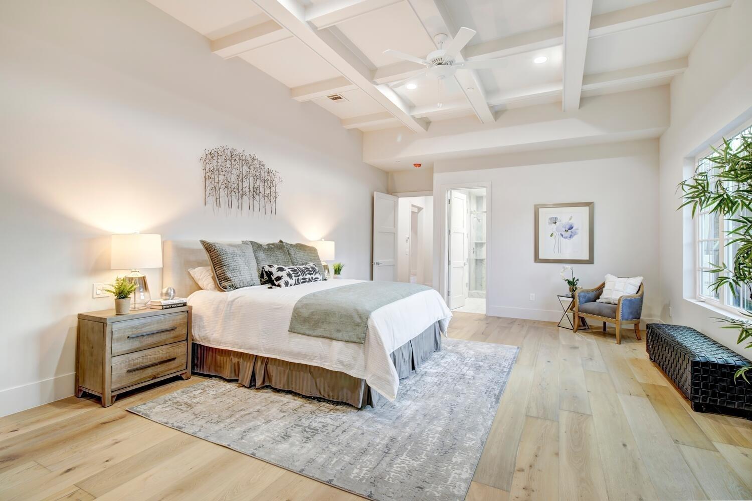 5500 Oakbrooke Court