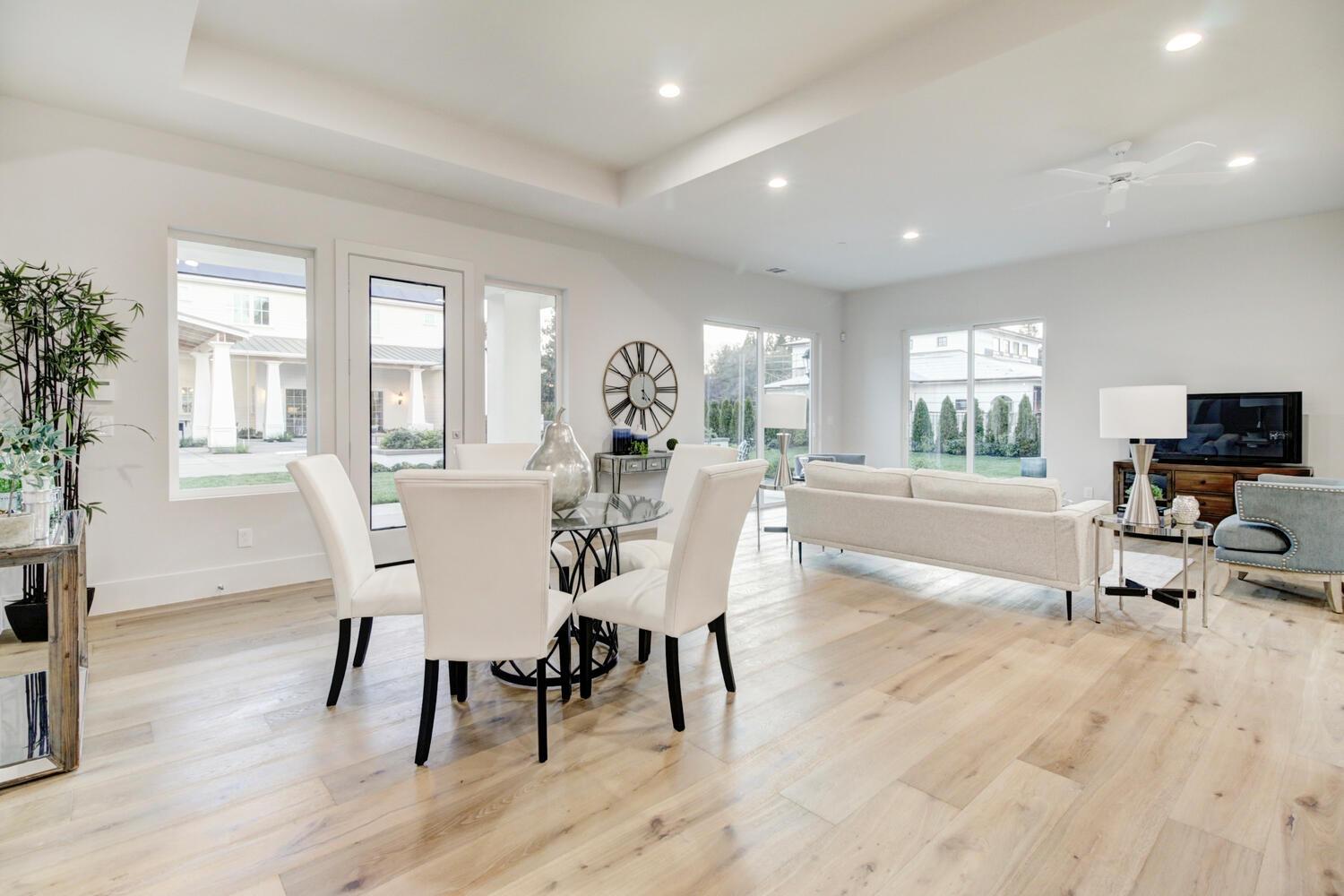 5500 Oakbrooke Court