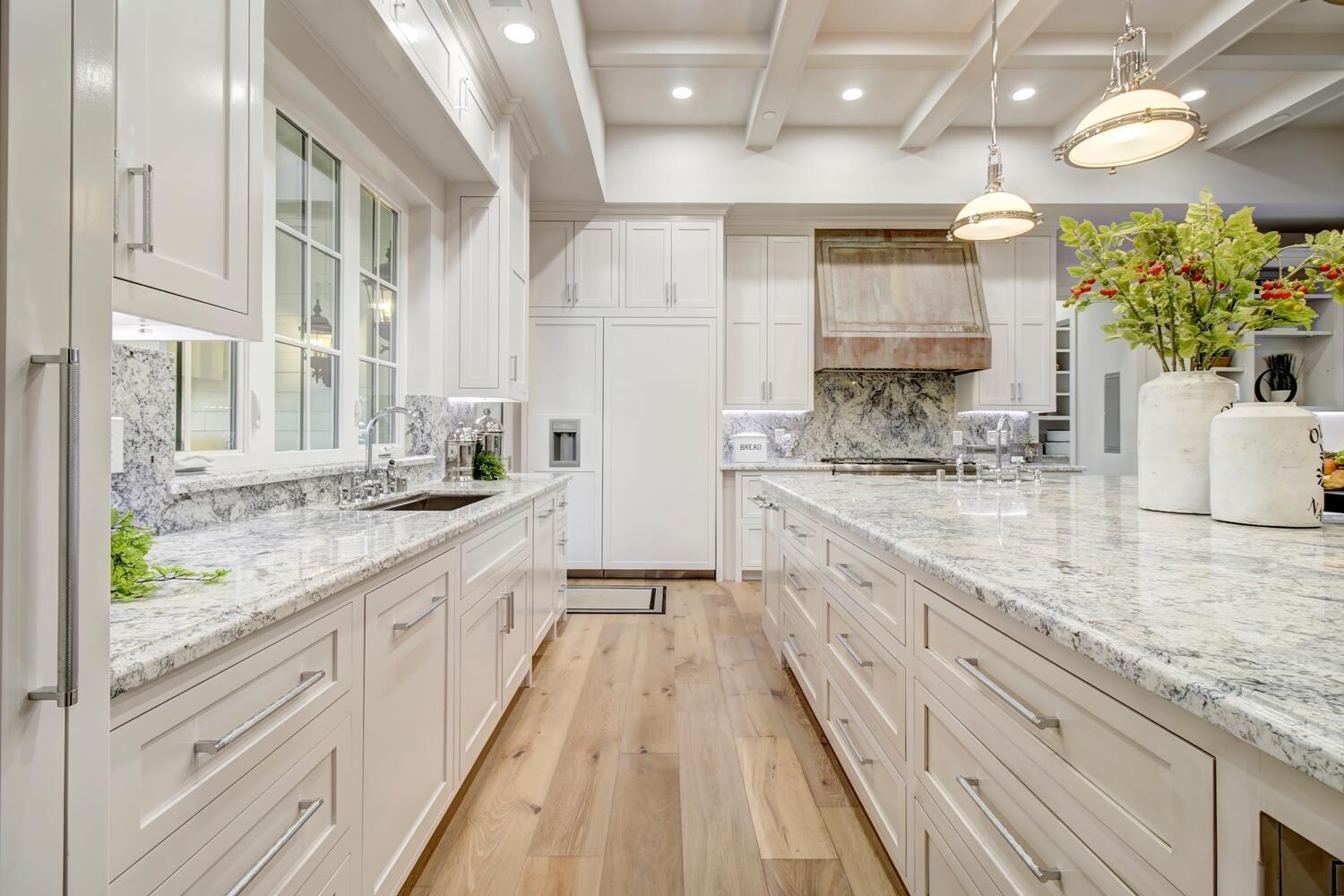 5500 Oakbrooke Court