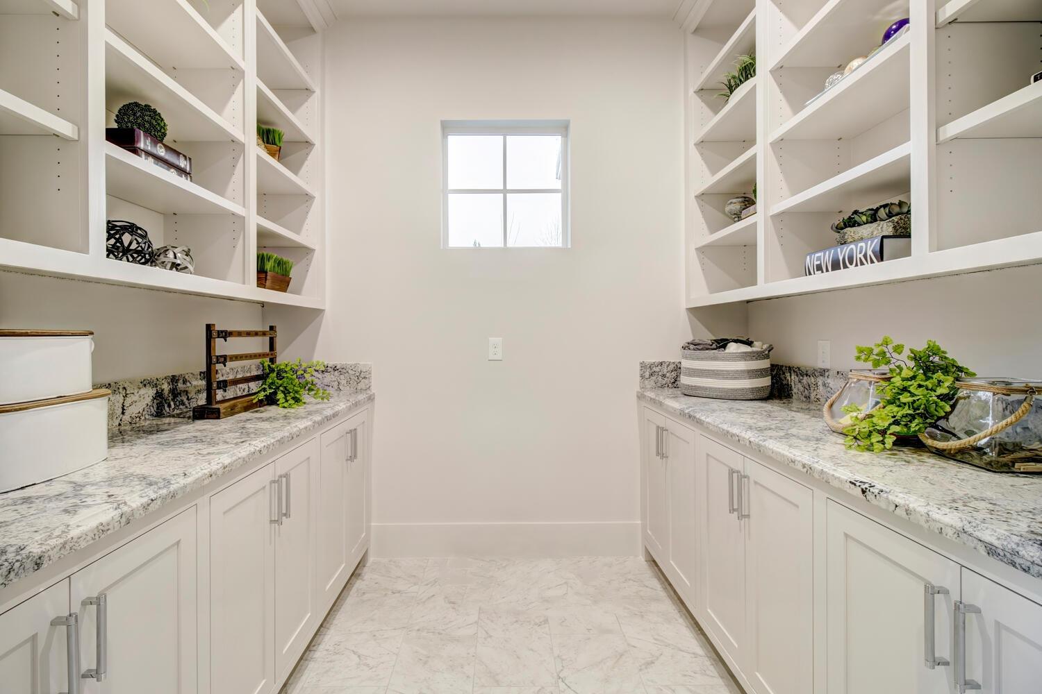 5500 Oakbrooke Court