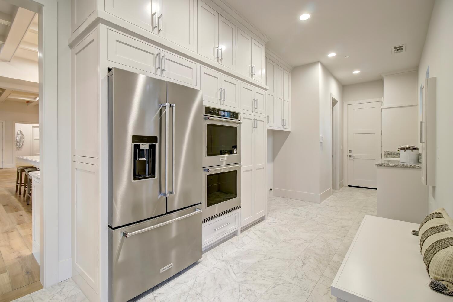 5500 Oakbrooke Court