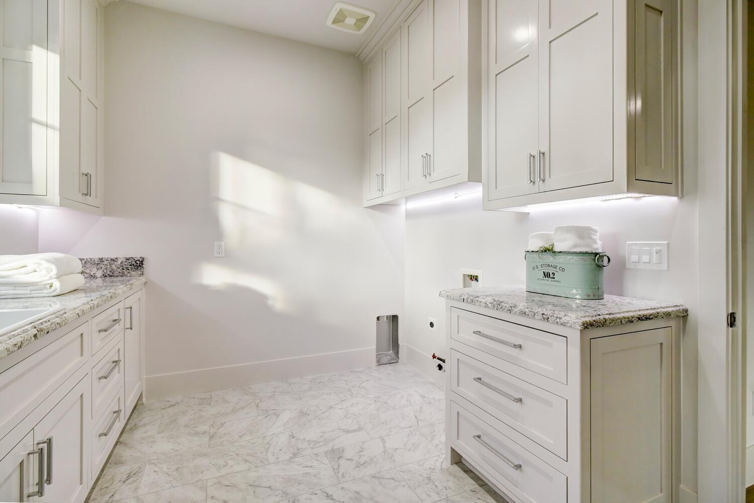 5500 Oakbrooke Court