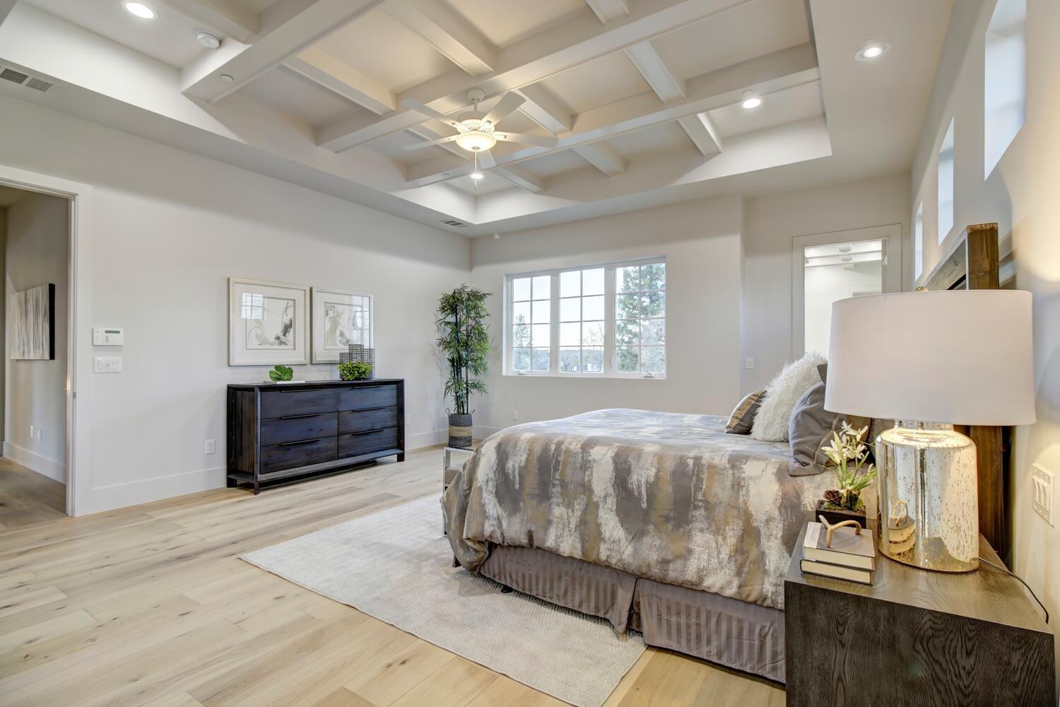 5500 Oakbrooke Court