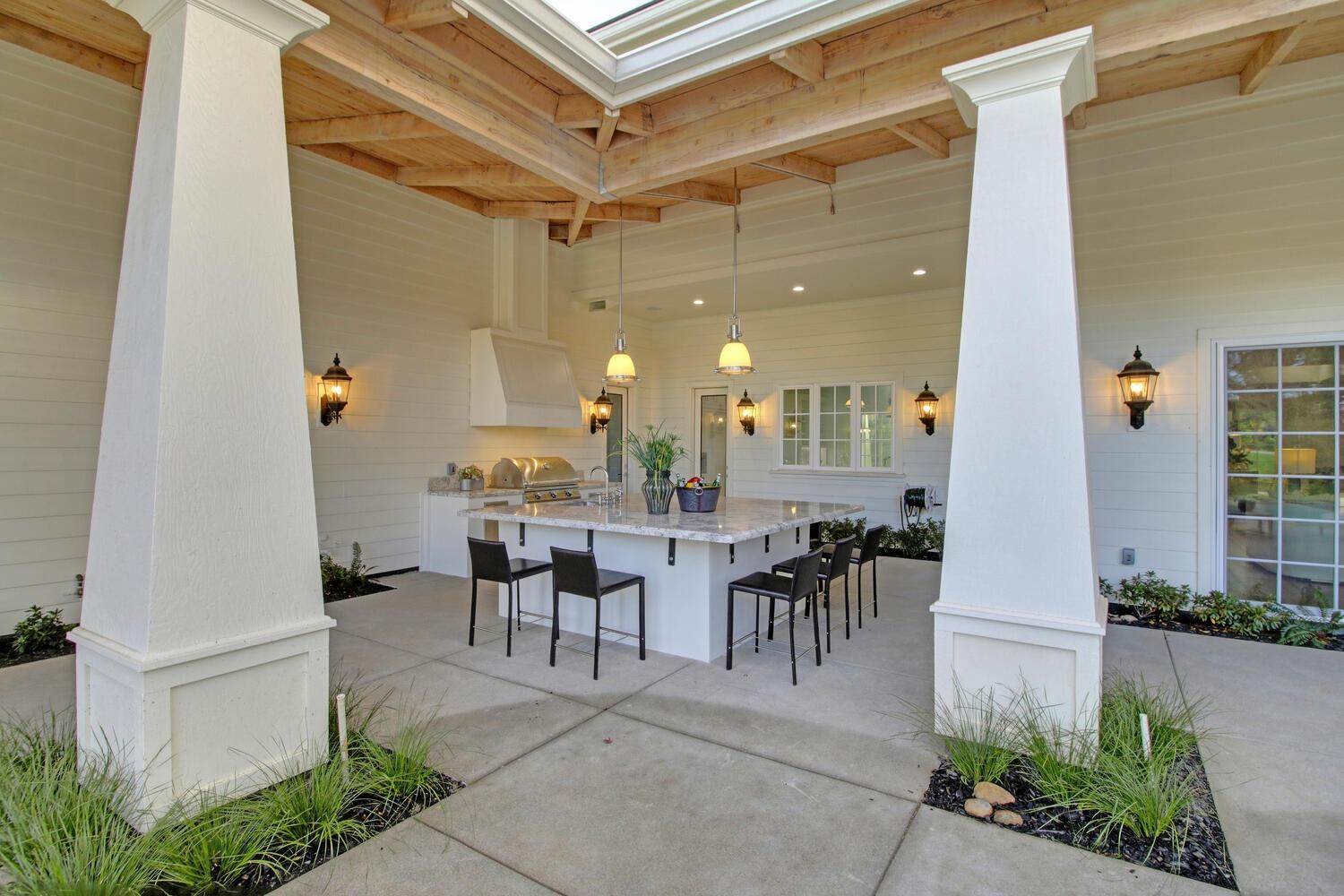 5500 Oakbrooke Court