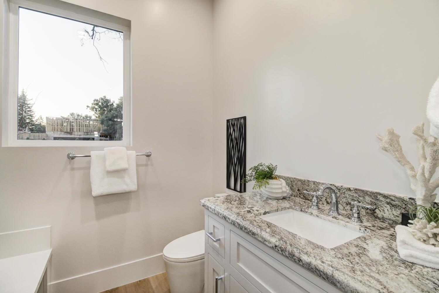 5500 Oakbrooke Court