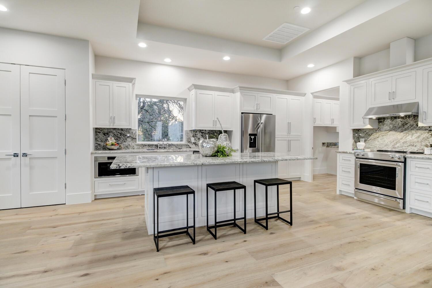 5500 Oakbrooke Court