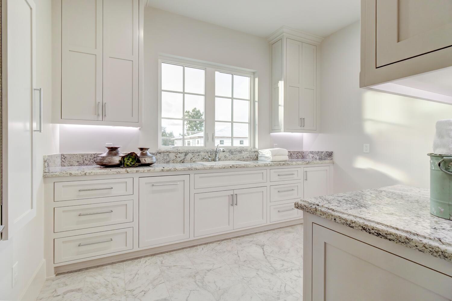 5500 Oakbrooke Court