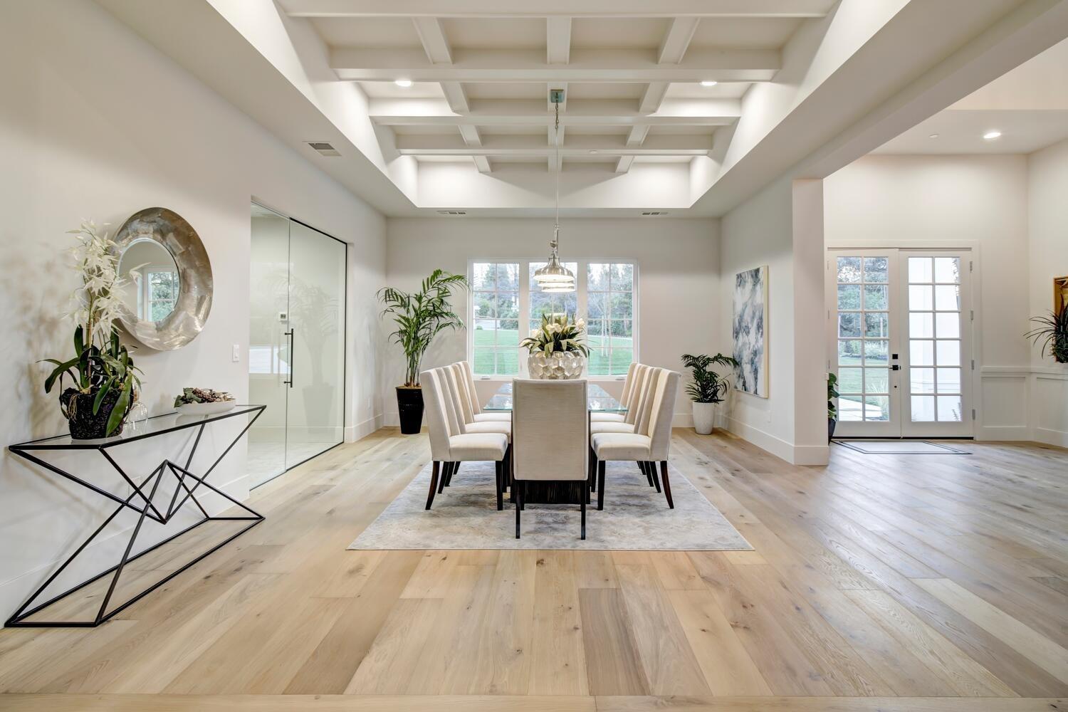 5500 Oakbrooke Court