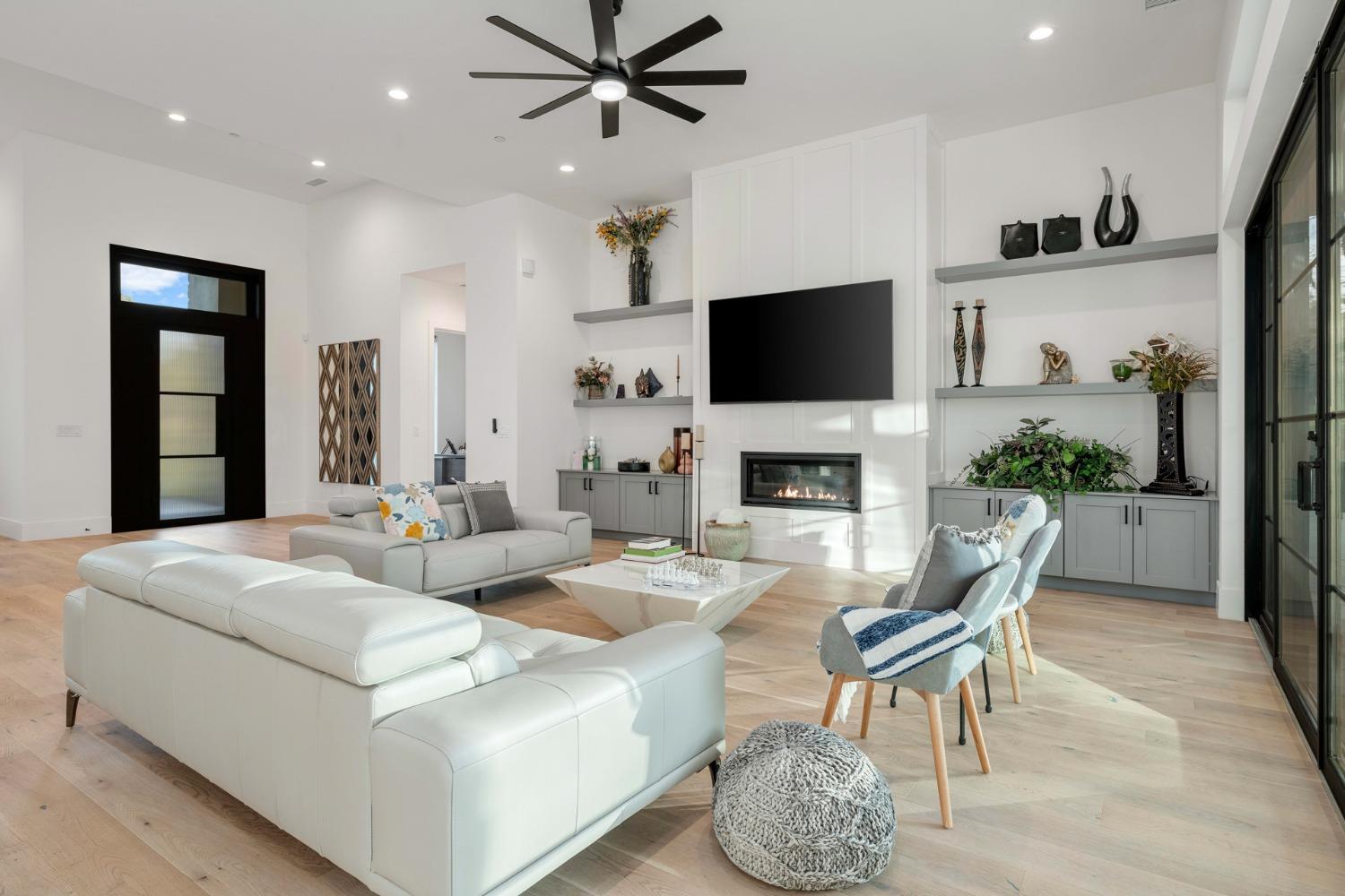 23704 Ironwood Court