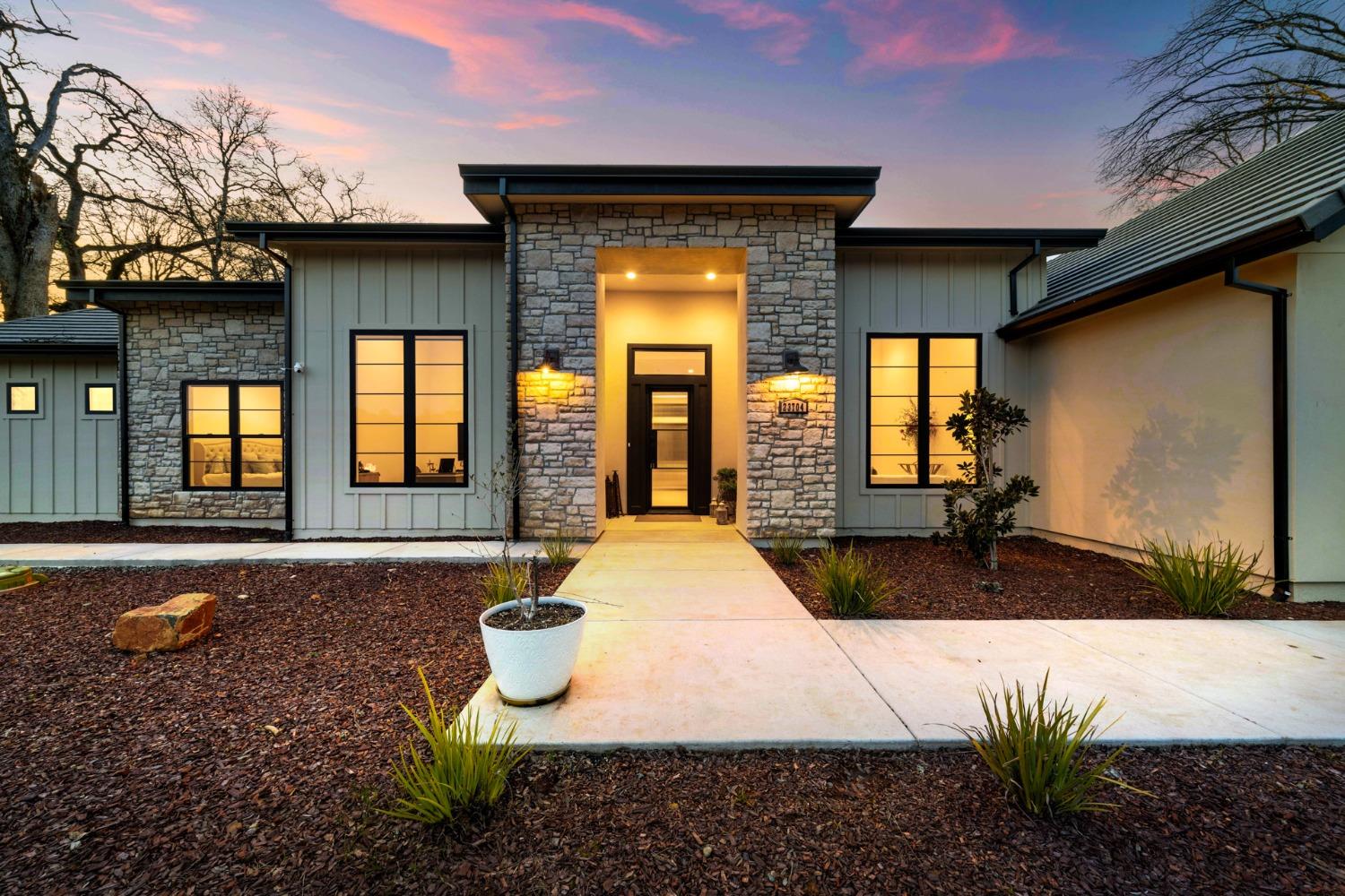 23704 Ironwood Court