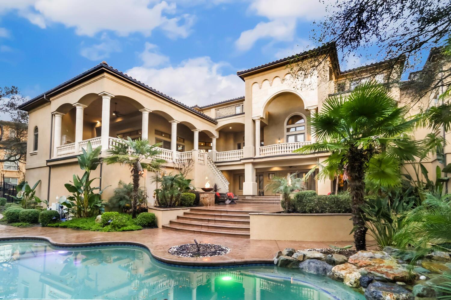 8930 N Seville Circle