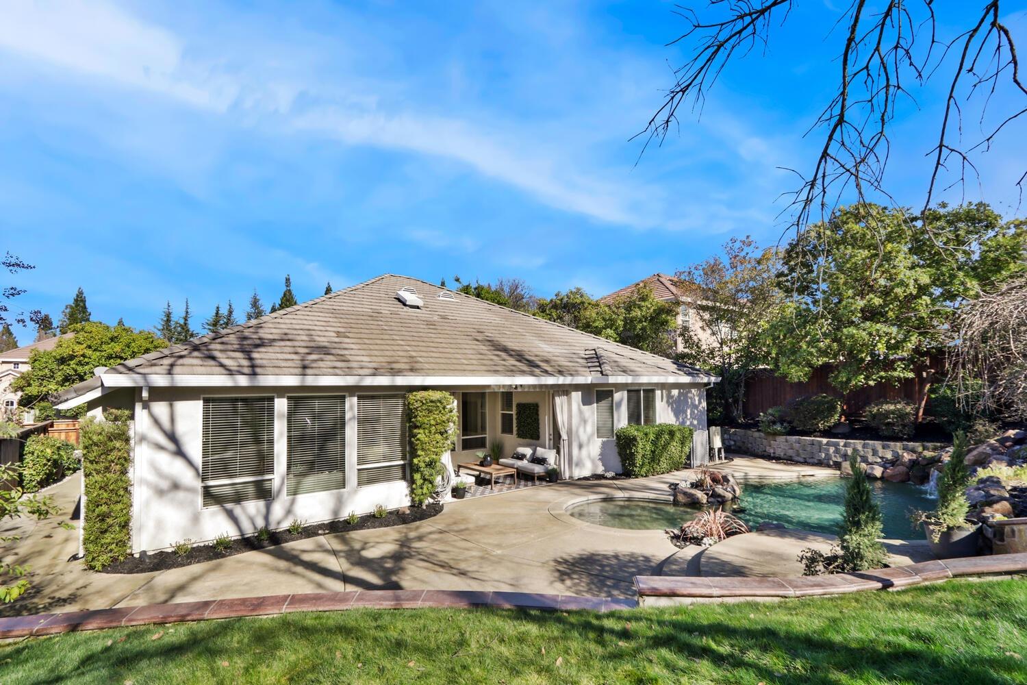 6101 Lockridge Drive