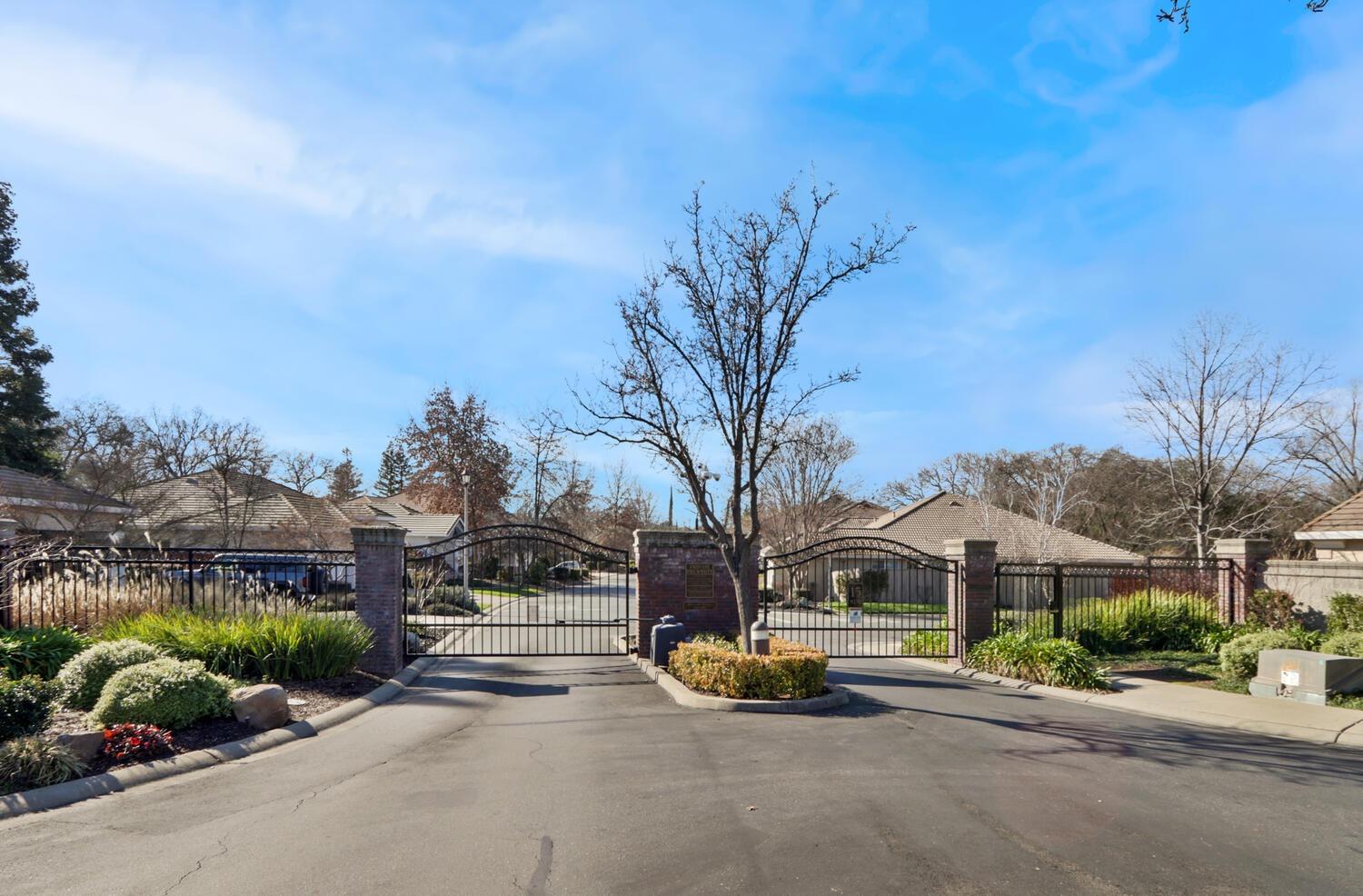 6101 Lockridge Drive