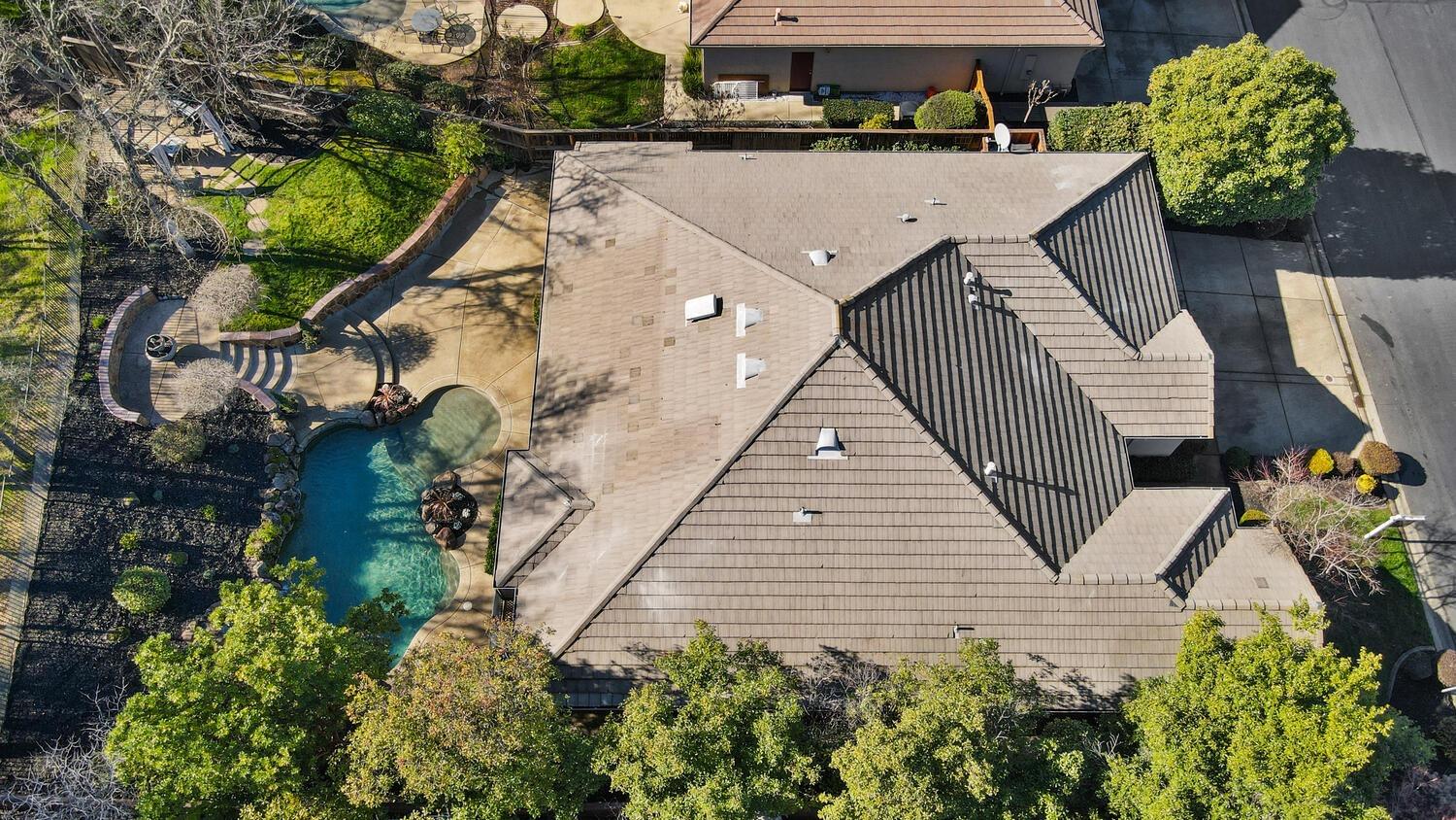 6101 Lockridge Drive