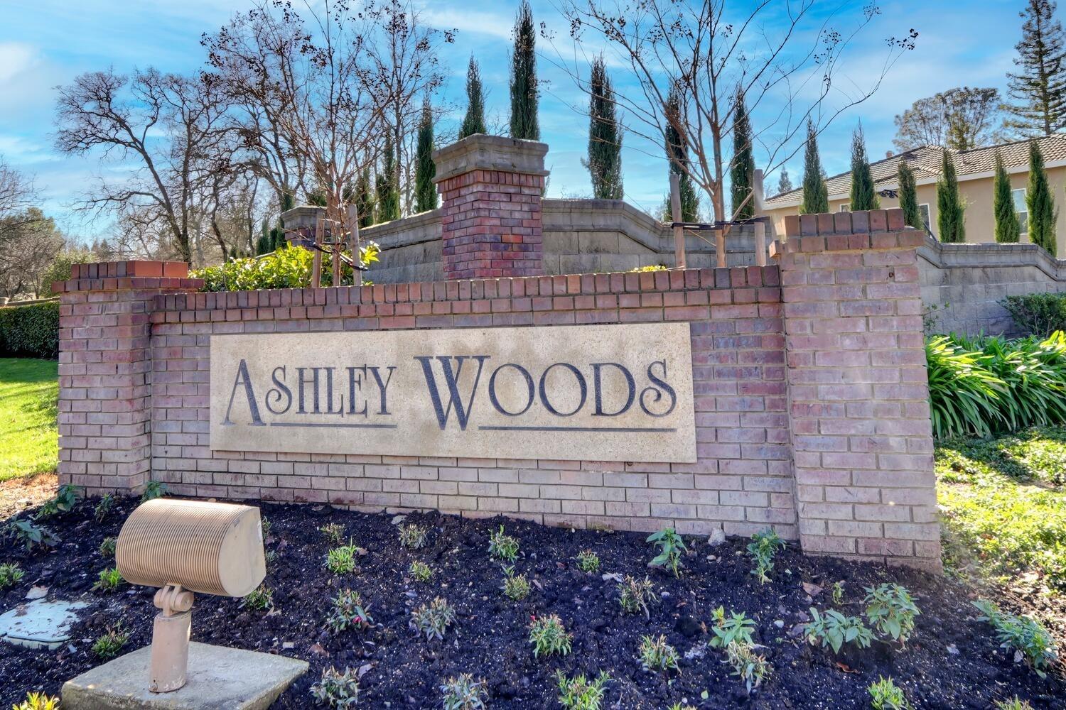 6101 Lockridge Drive