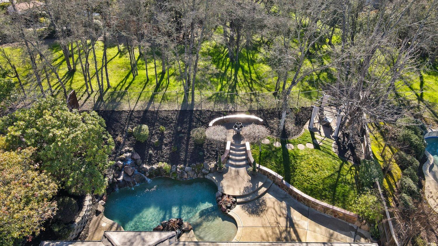 6101 Lockridge Drive