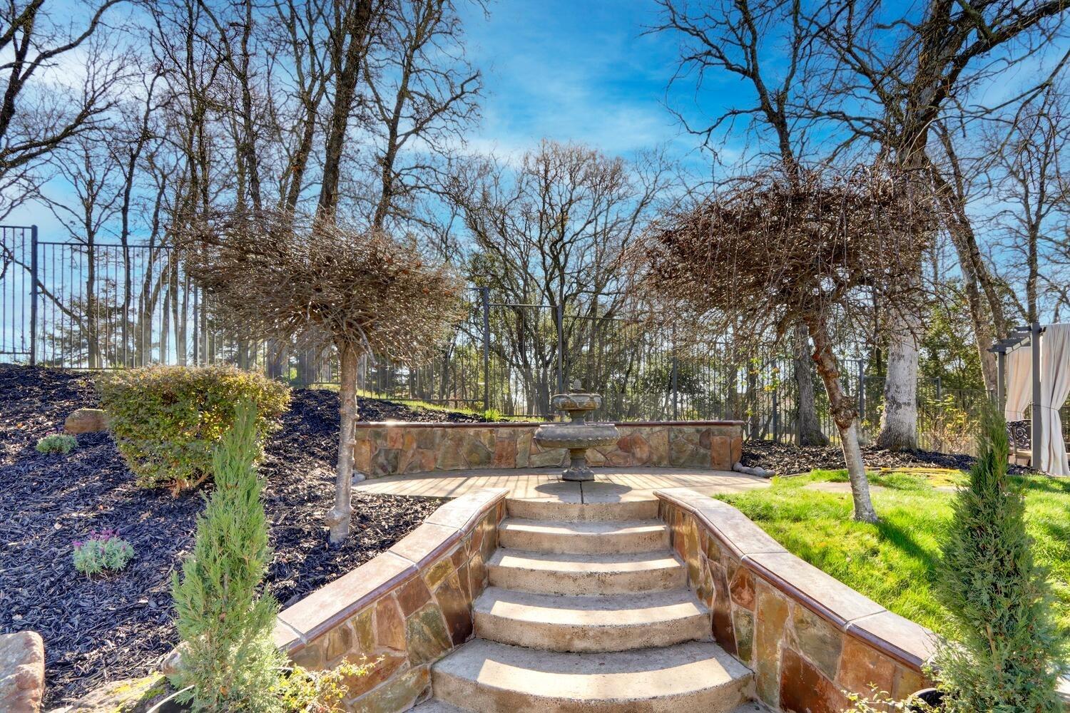 6101 Lockridge Drive