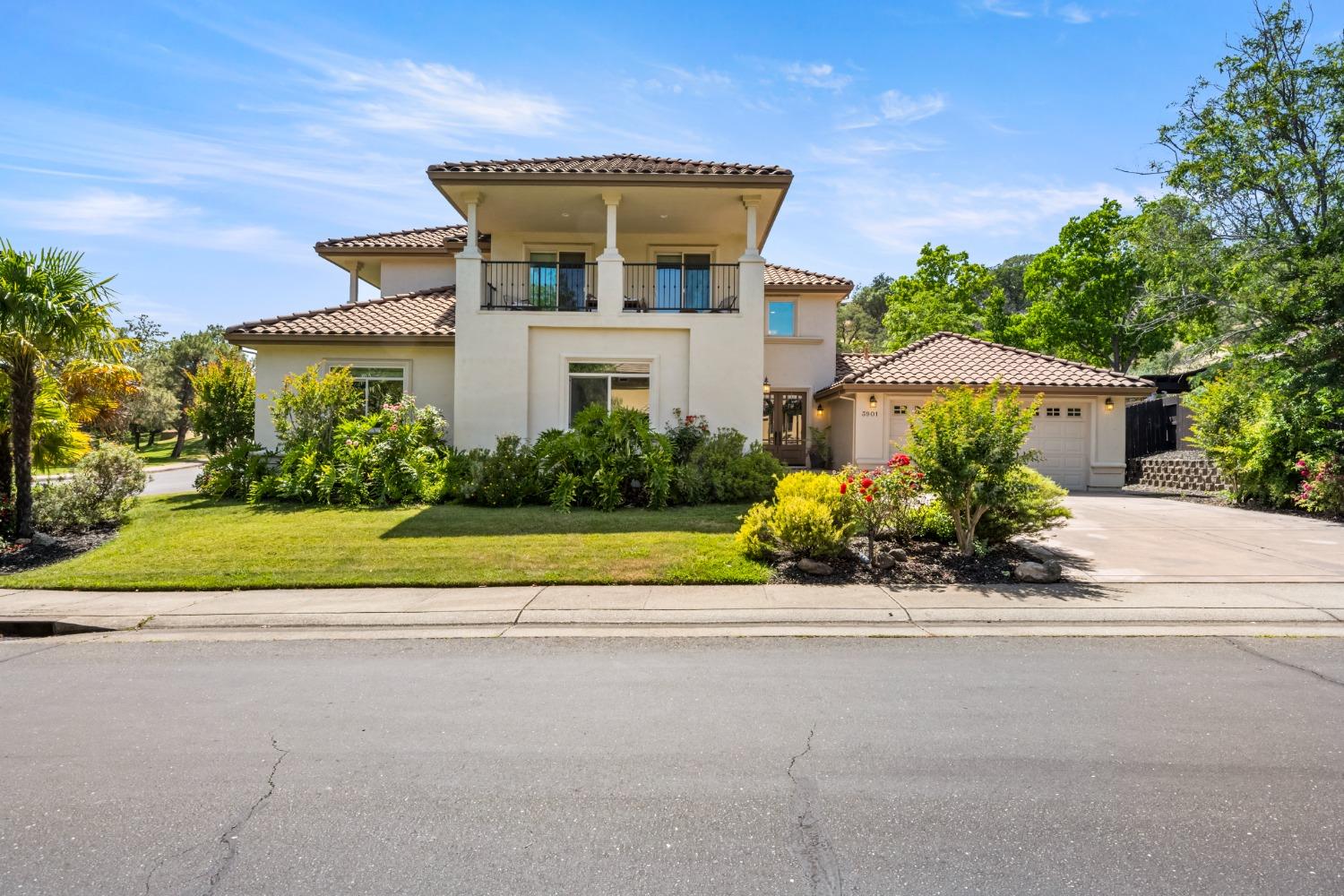 3901 Woodhouse Court