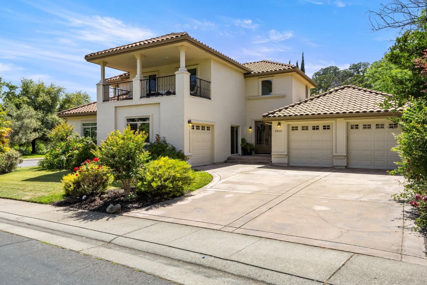 3901 Woodhouse Court