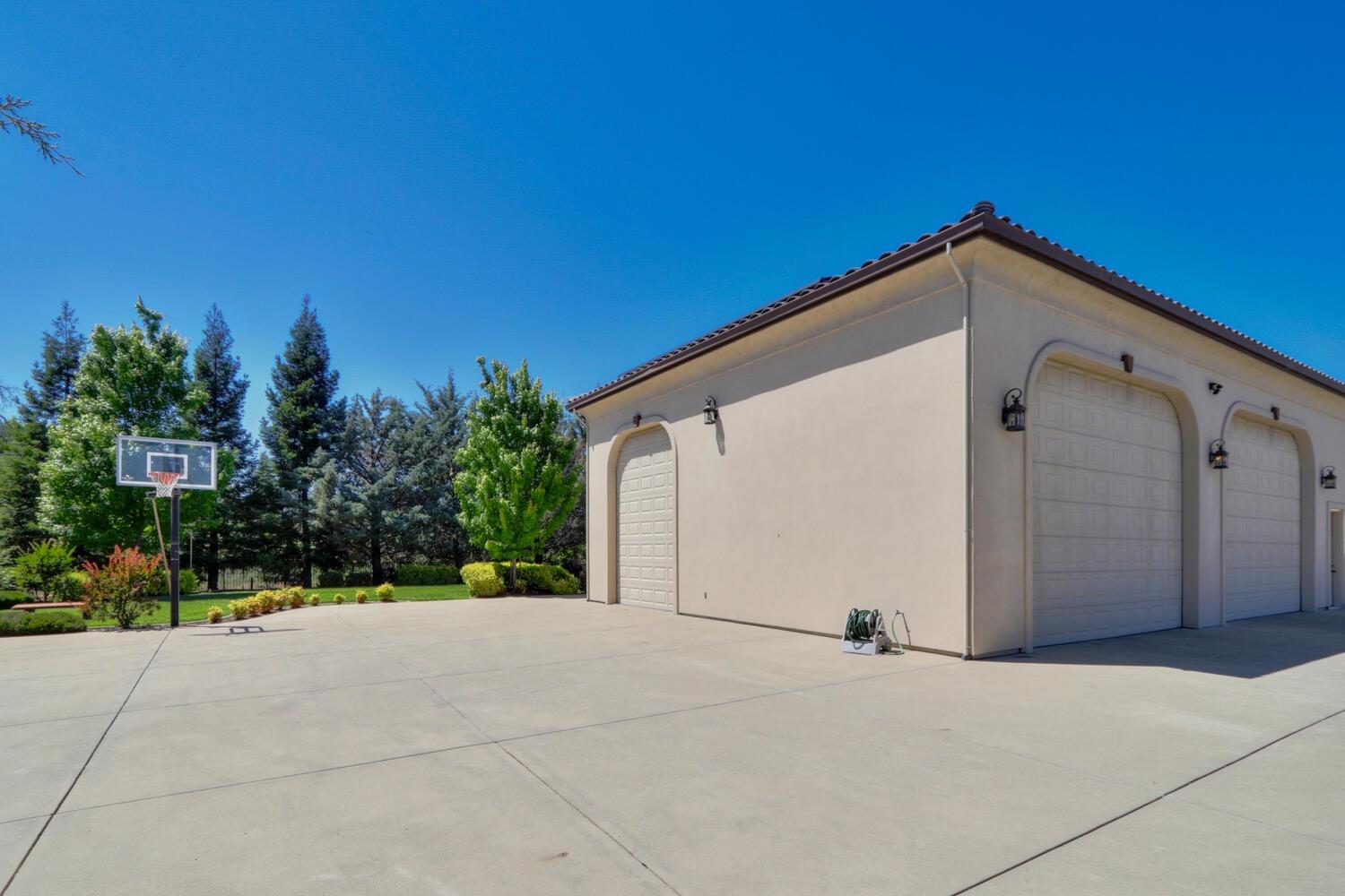 9210 Silverwood Court