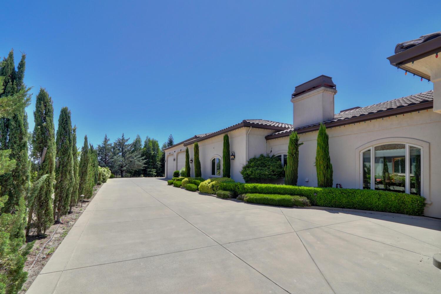 9210 Silverwood Court