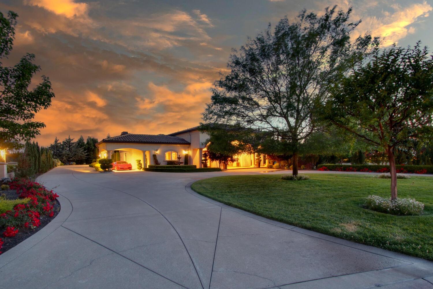 9210 Silverwood Court