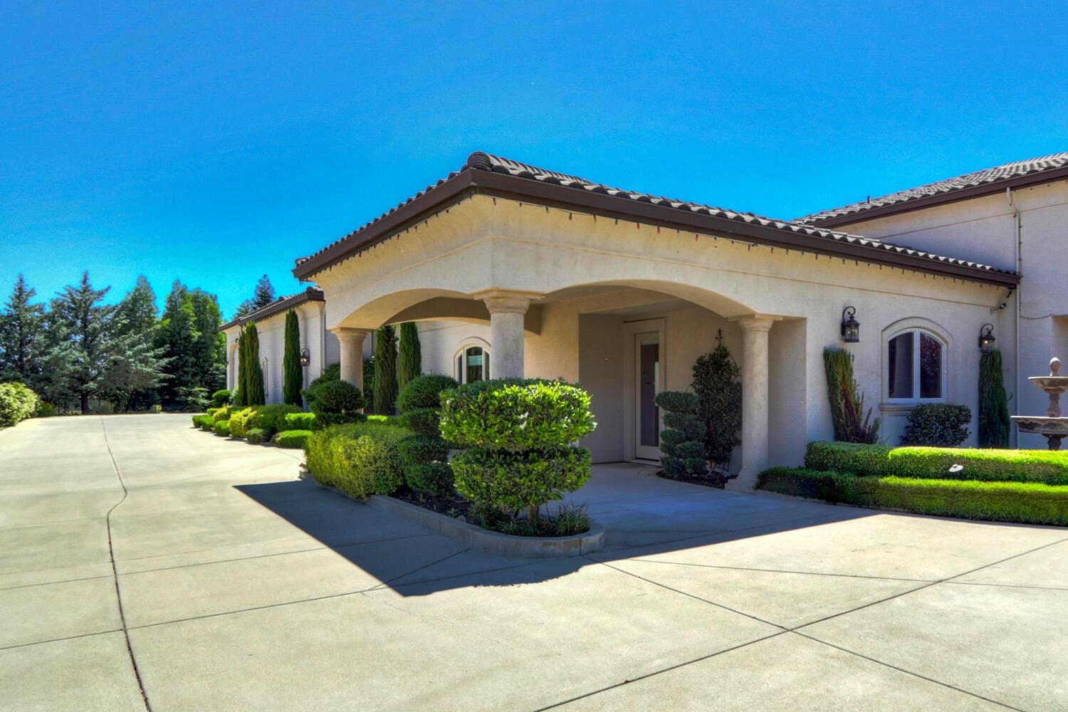 9210 Silverwood Court