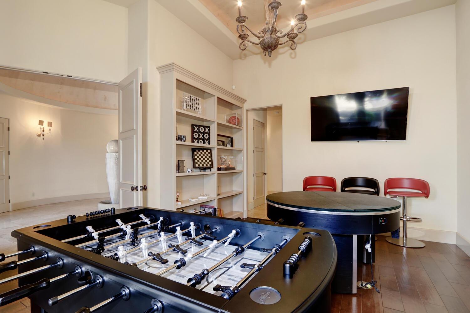 9210 Silverwood Court