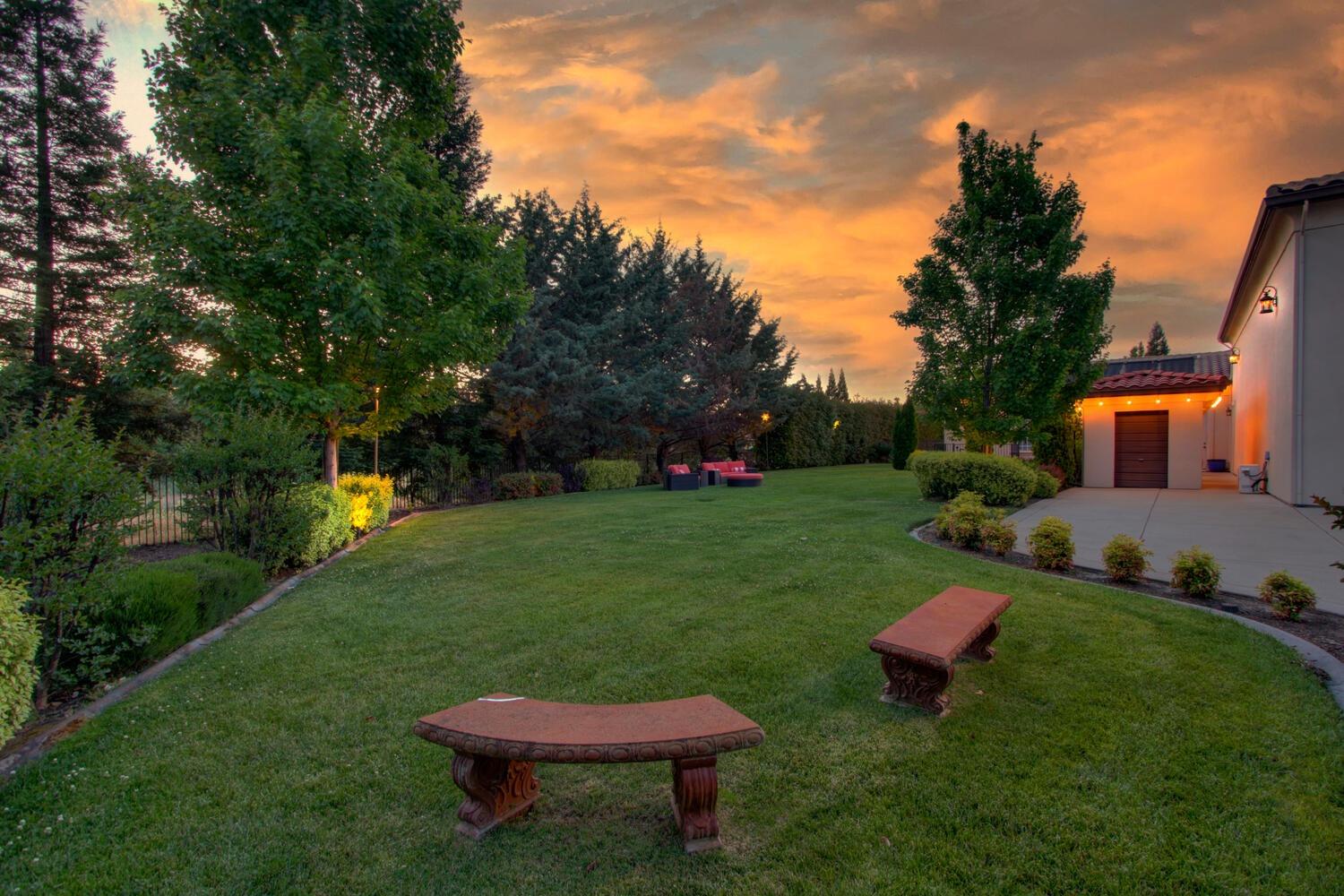 9210 Silverwood Court