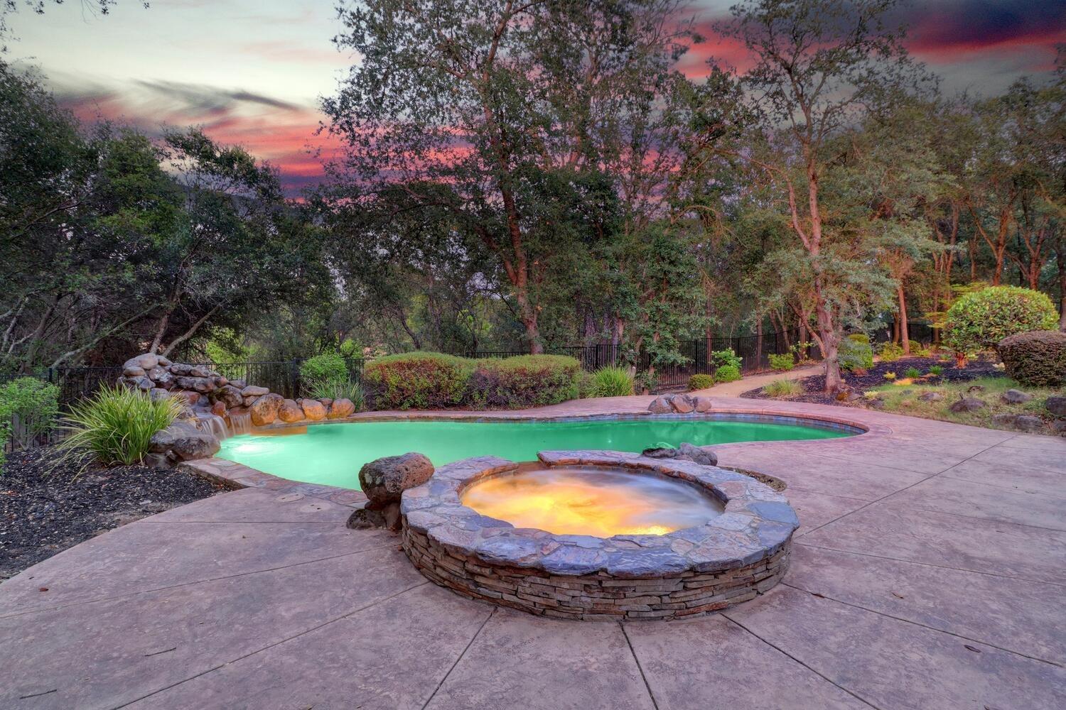 9162 Cedar Ridge Drive