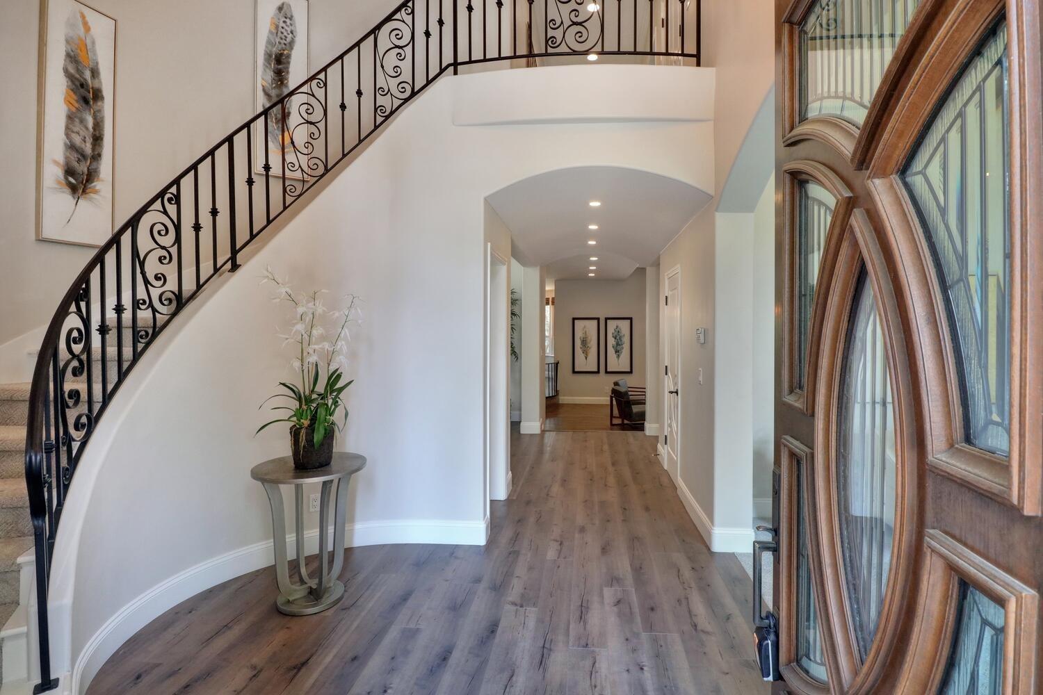 9162 Cedar Ridge Drive