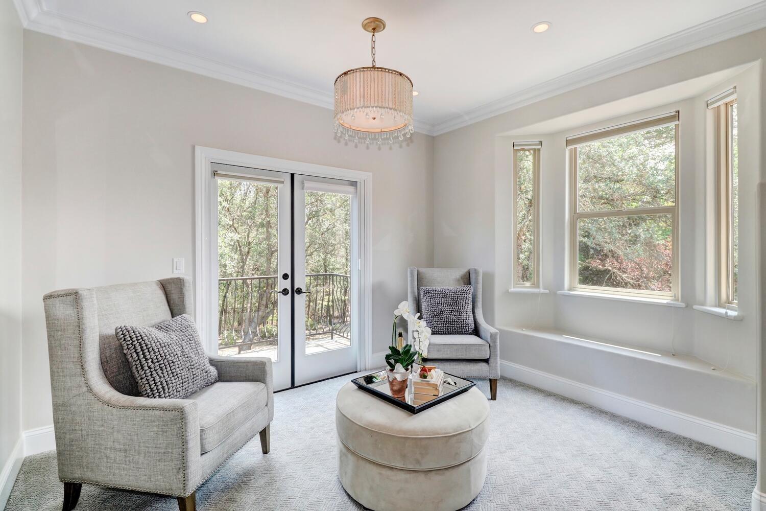 9162 Cedar Ridge Drive