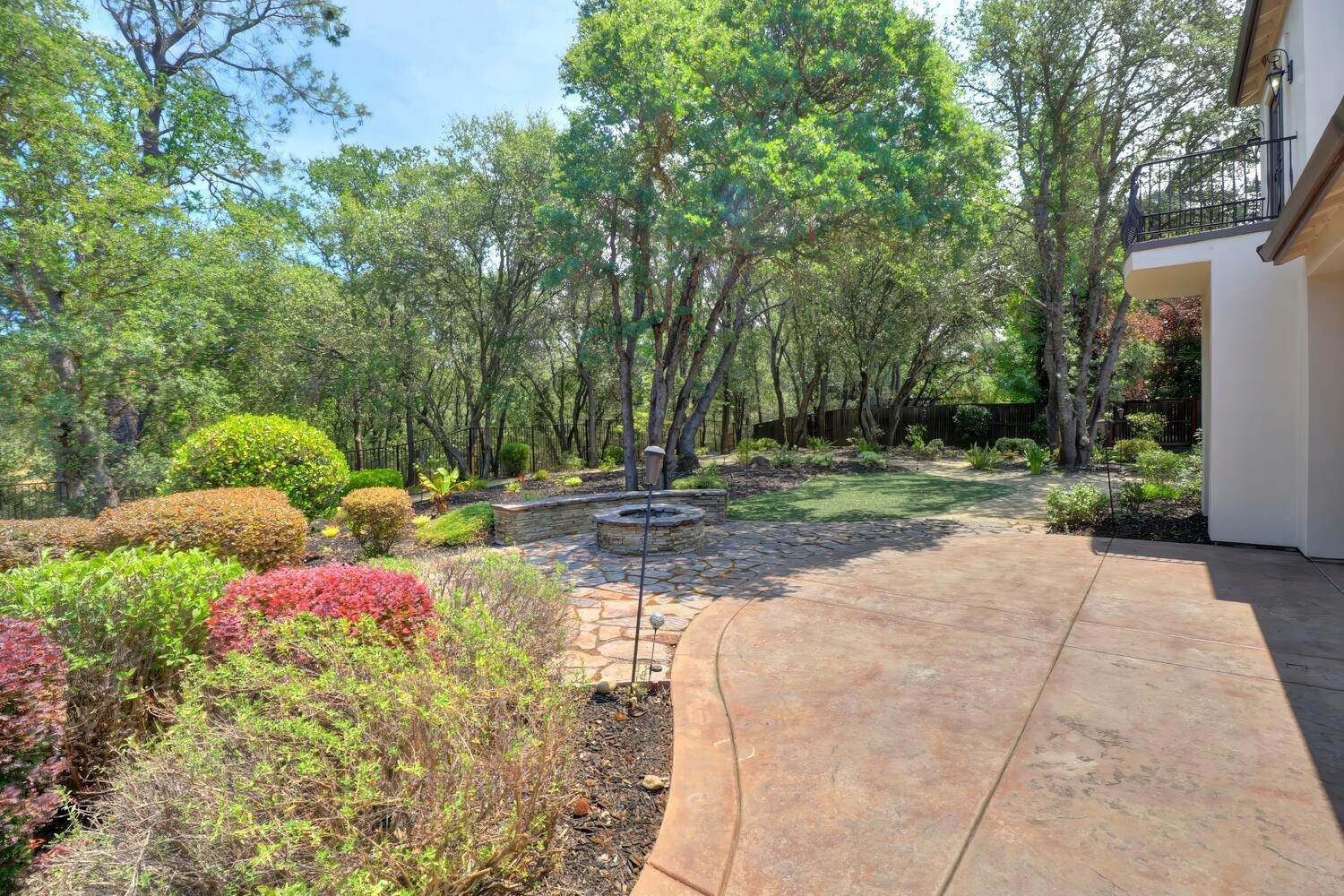 9162 Cedar Ridge Drive