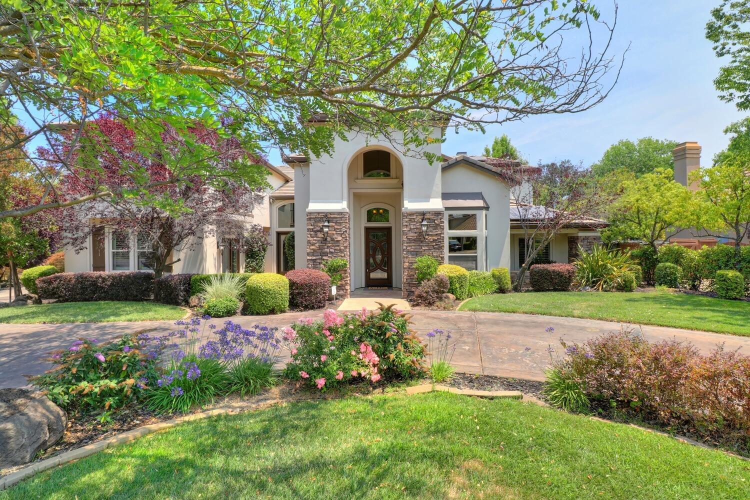 9162 Cedar Ridge Drive