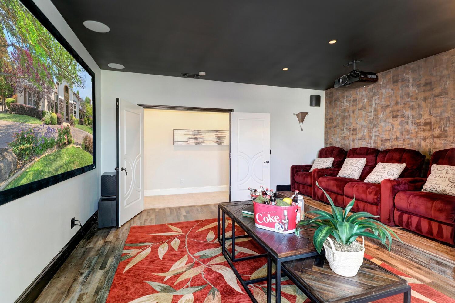 9162 Cedar Ridge Drive