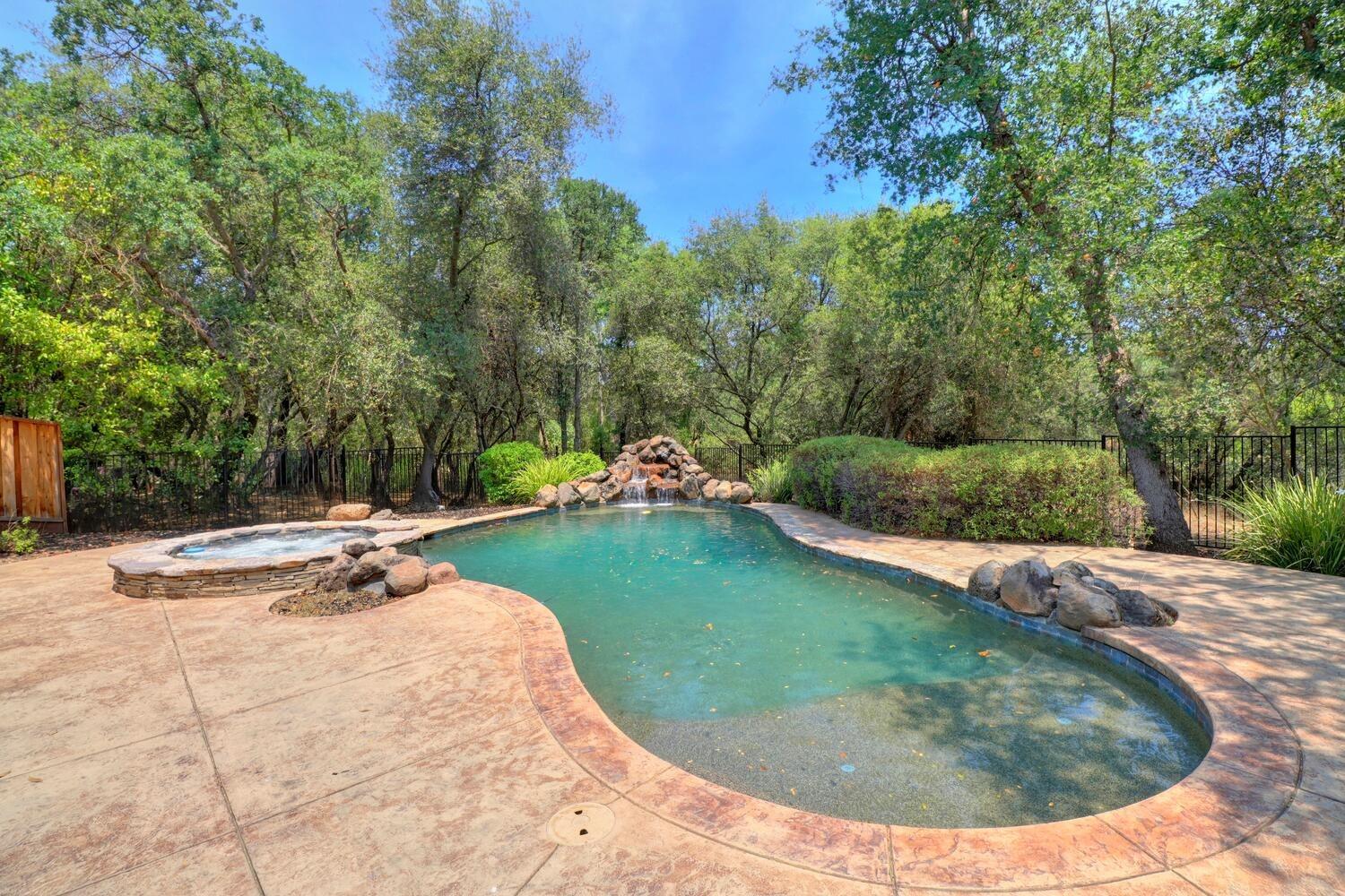 9162 Cedar Ridge Drive