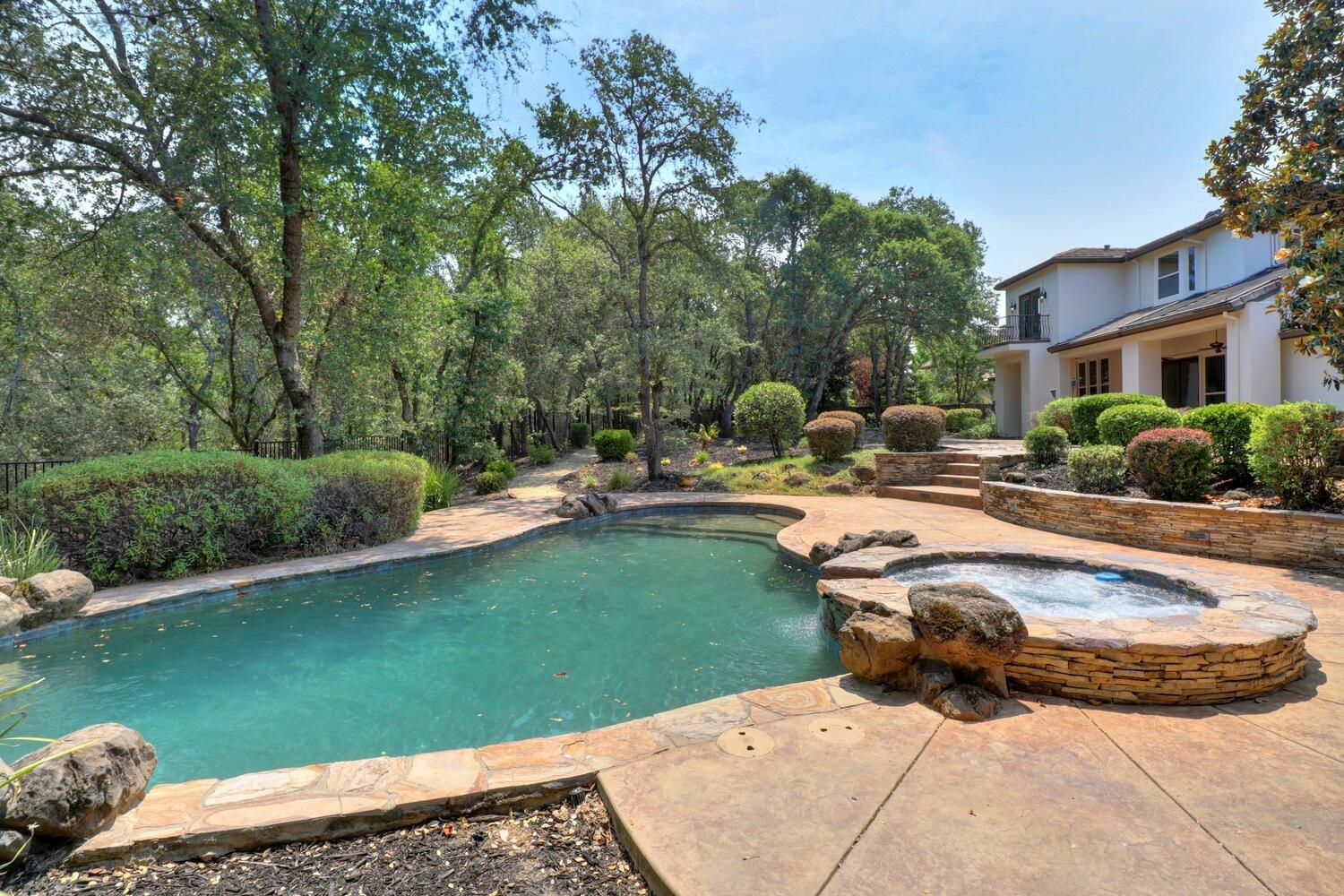 9162 Cedar Ridge Drive