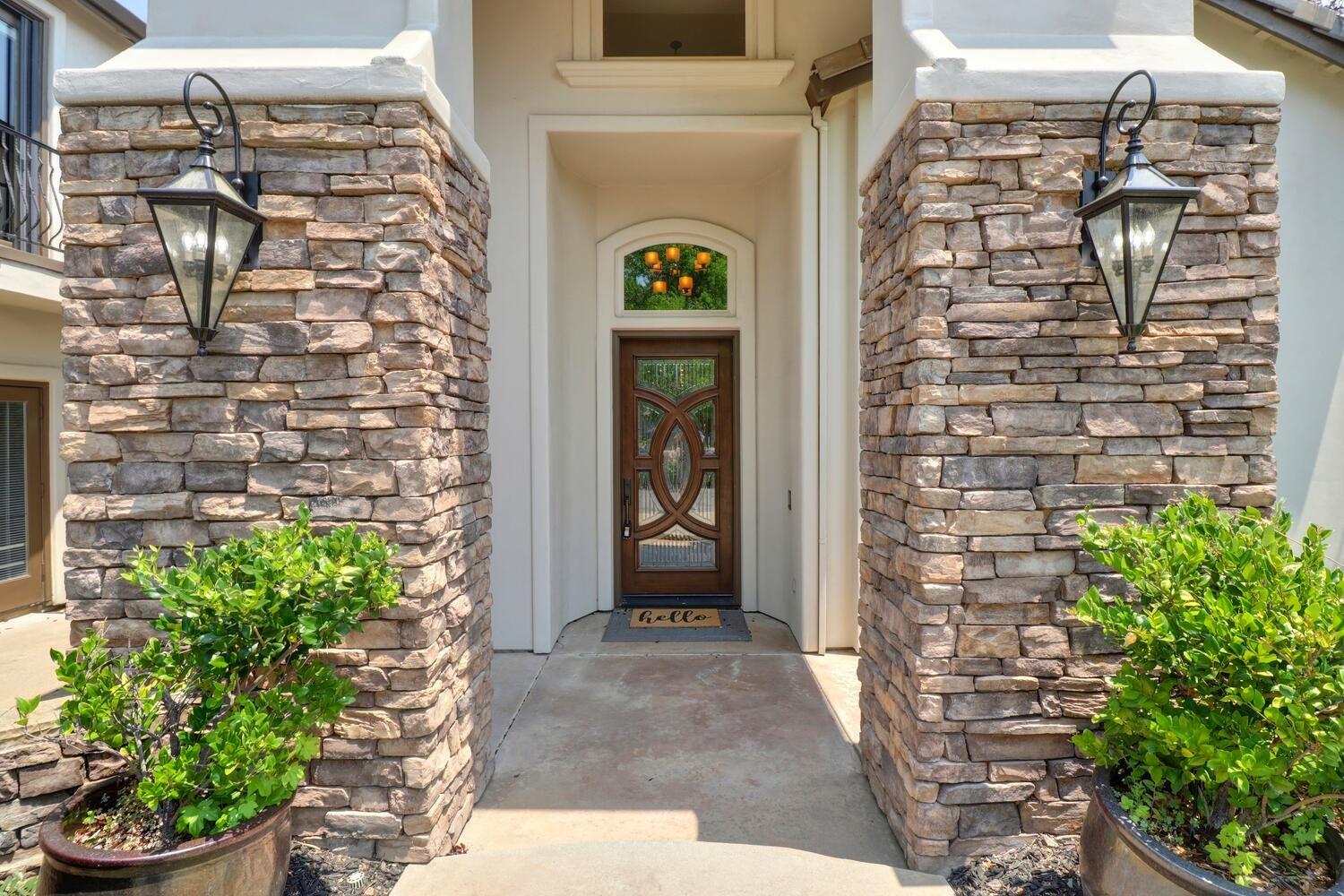 9162 Cedar Ridge Drive