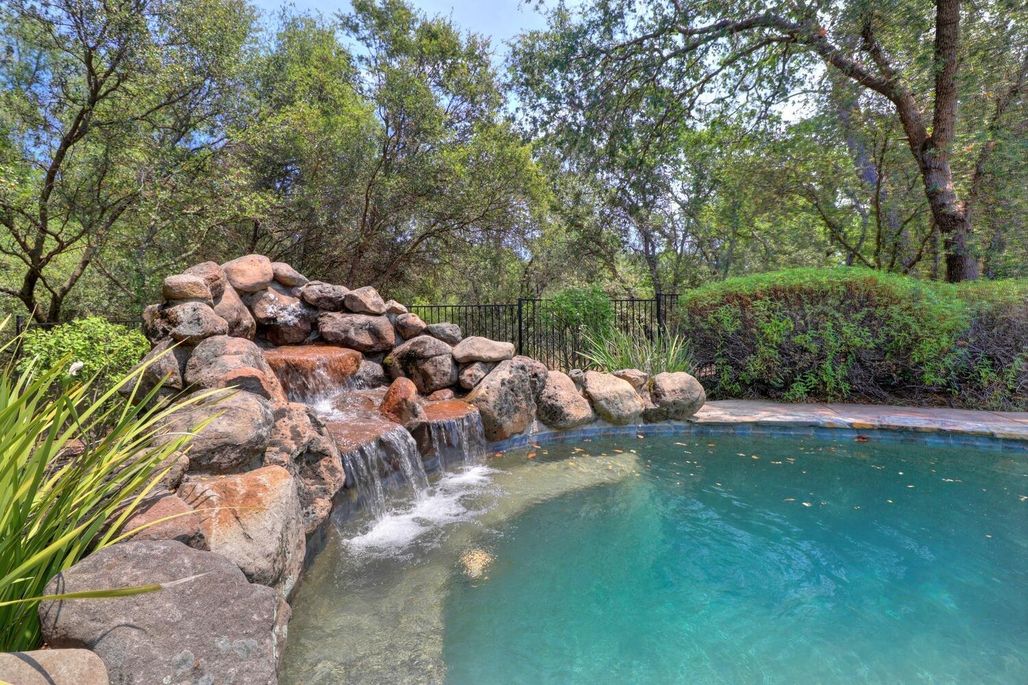 9162 Cedar Ridge Drive