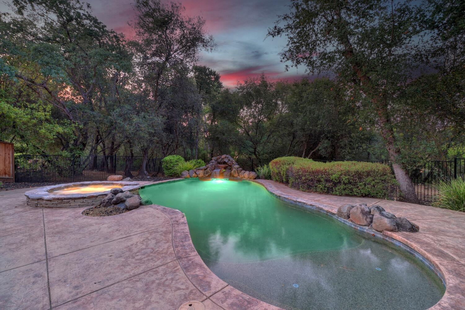 9162 Cedar Ridge Drive