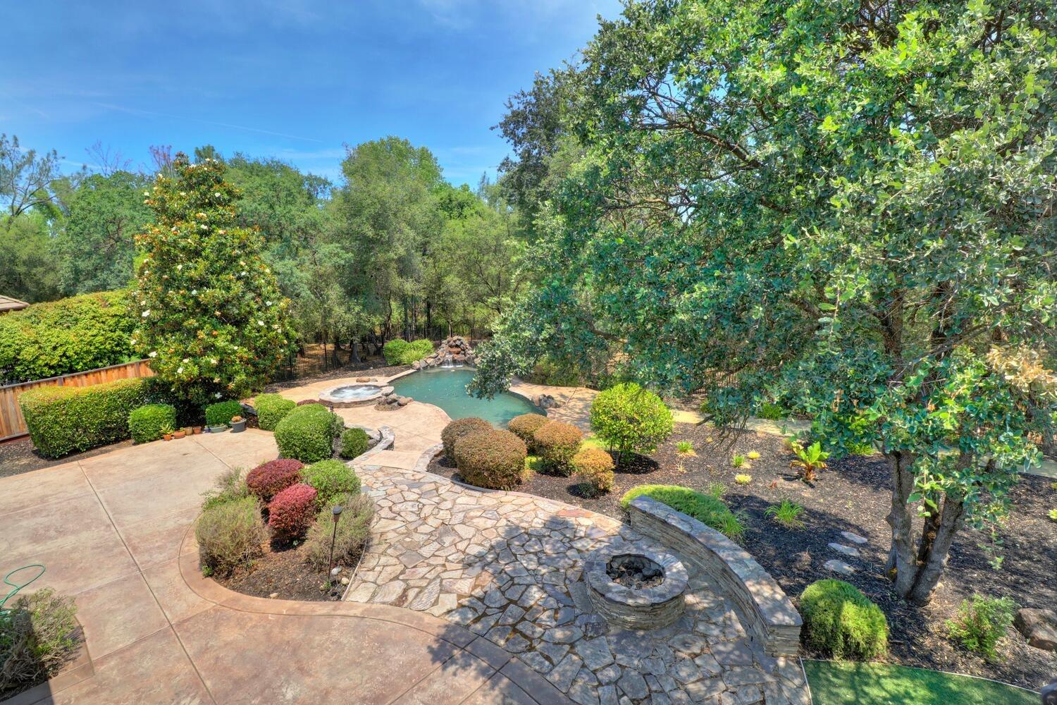 9162 Cedar Ridge Drive