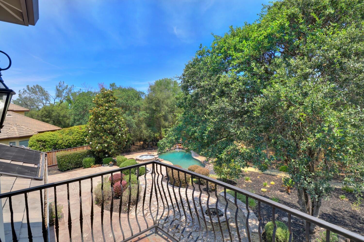 9162 Cedar Ridge Drive