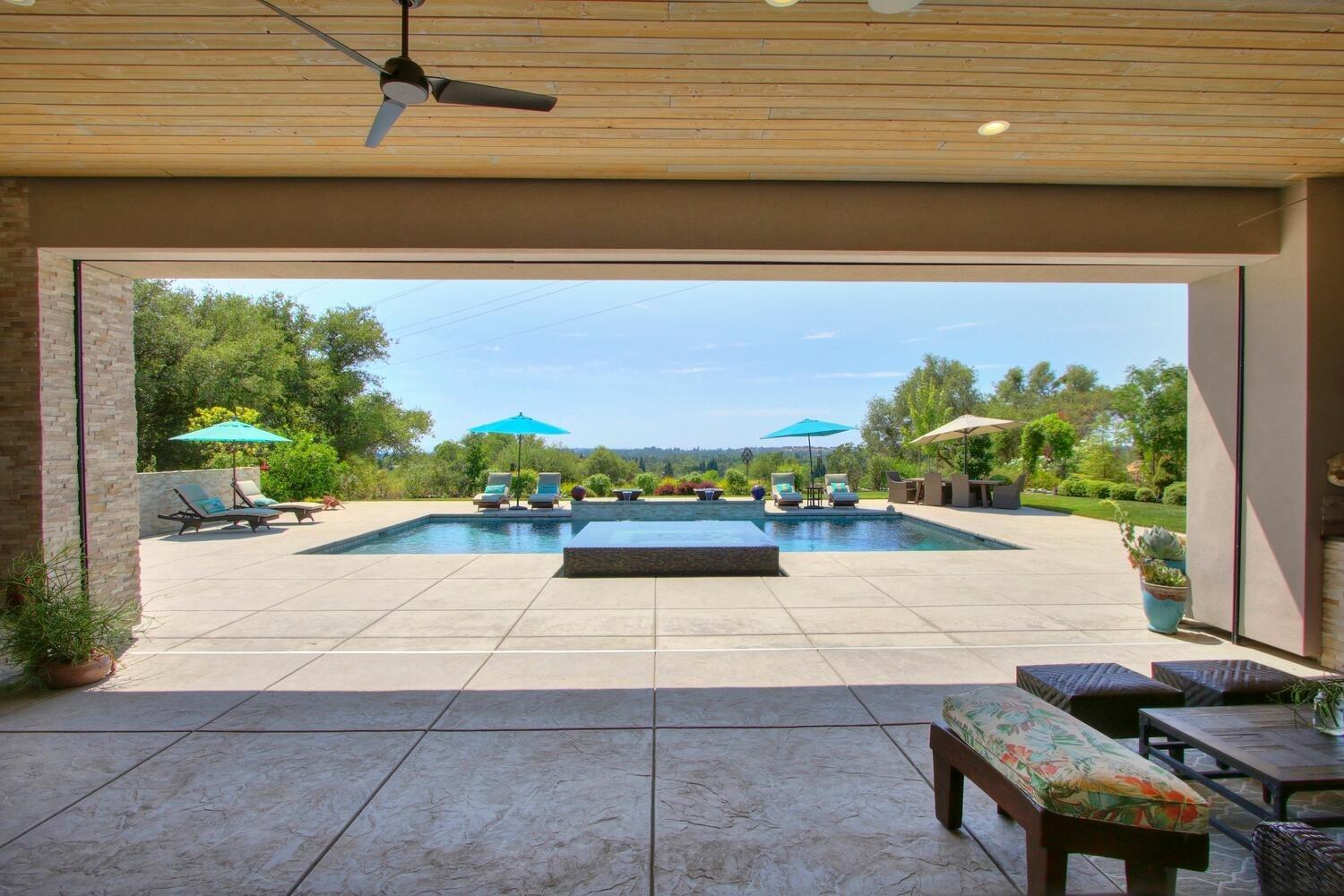 9325 S Los Lagos Circle