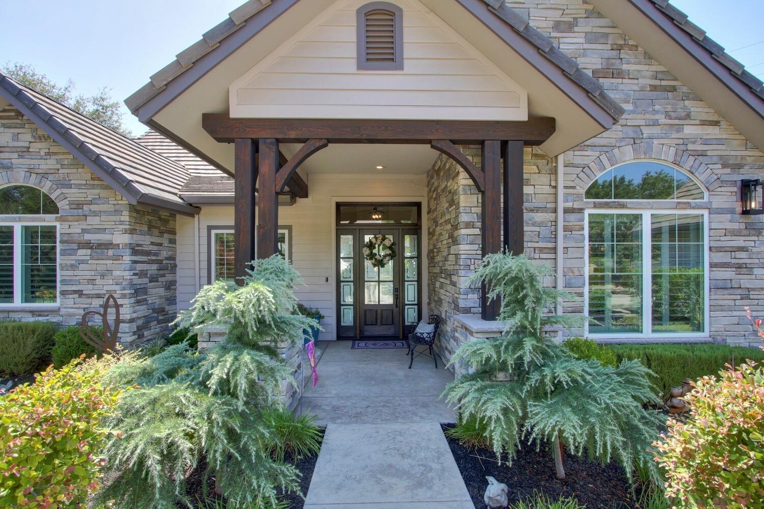 9325 S Los Lagos Circle