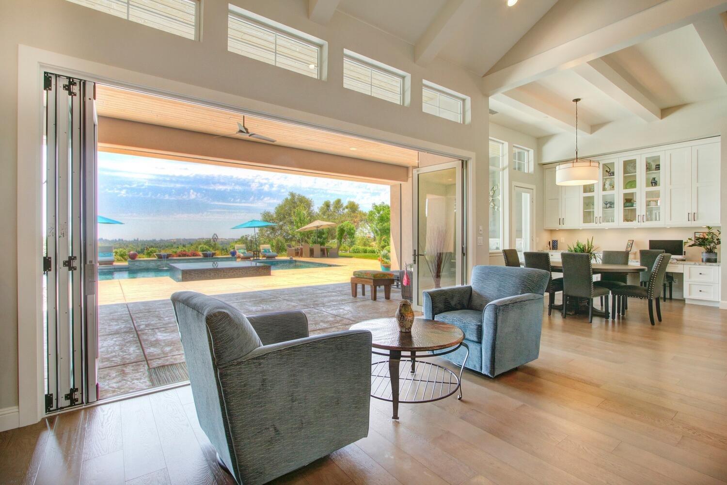 9325 S Los Lagos Circle