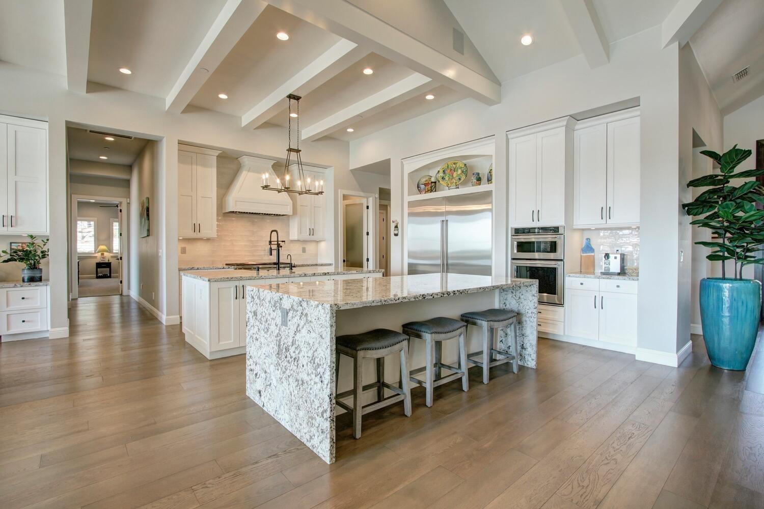 9325 S Los Lagos Circle