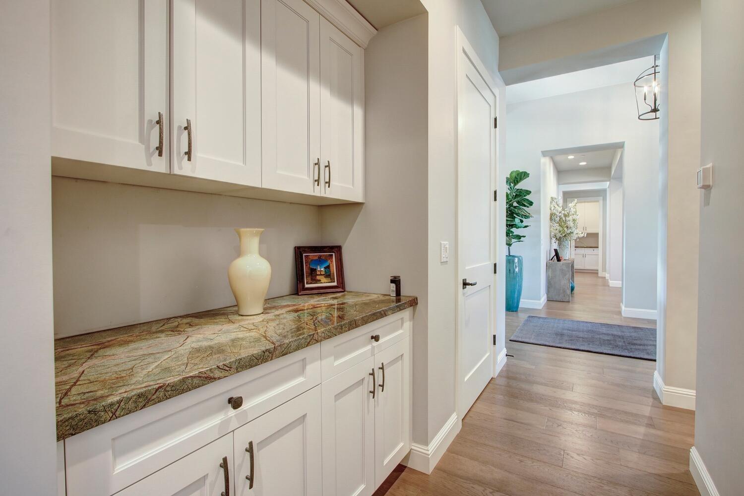 9325 S Los Lagos Circle