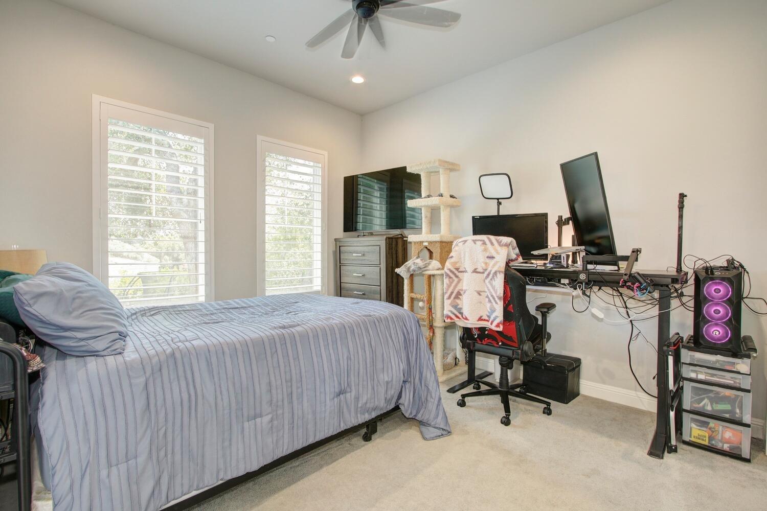 9325 S Los Lagos Circle