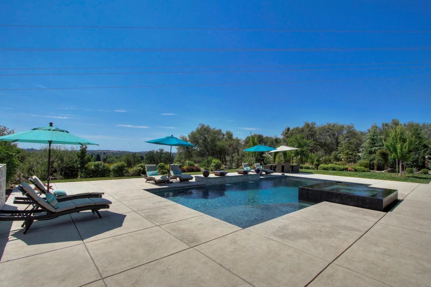 9325 S Los Lagos Circle