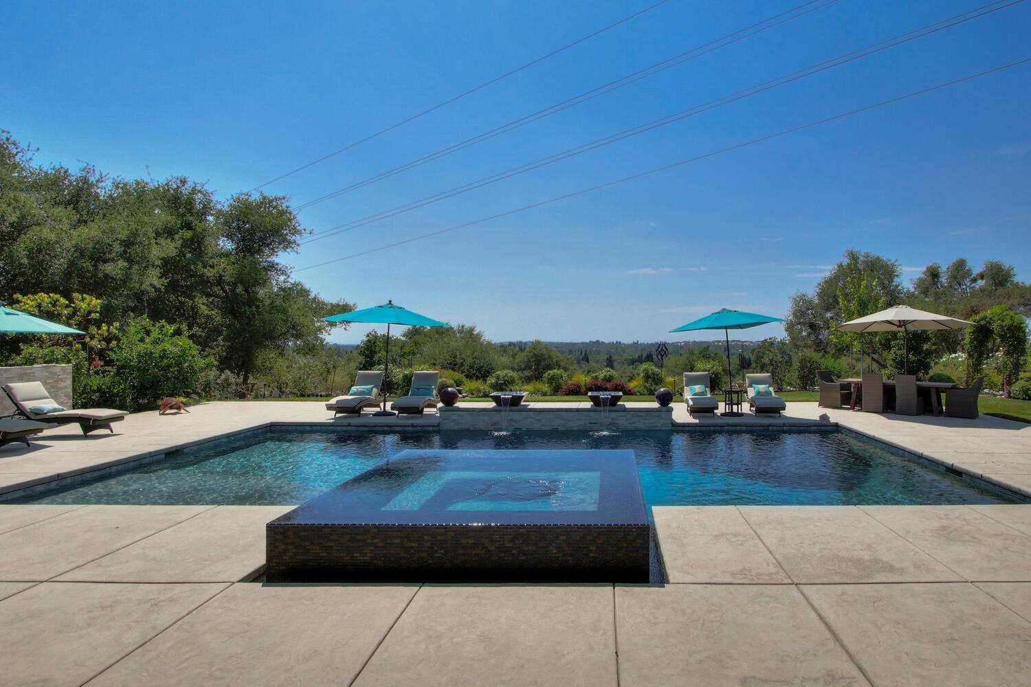 9325 S Los Lagos Circle